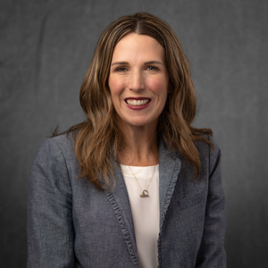 Elizabeth Lundmark - headshot