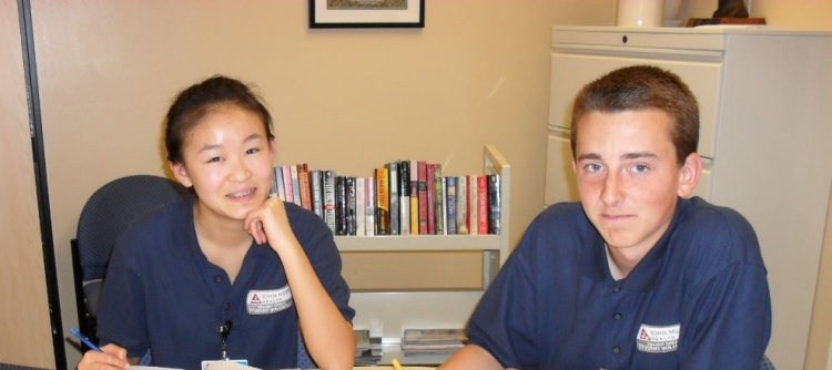 High school students volunteering